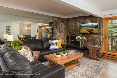 $1,150,000 | 30 Anderson Lane, Unit 806, Snowmass Village, CO 81615