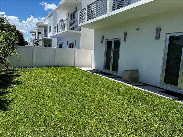 $1,920,000 | 8286 Northwest 33rd Terrace, Doral, FL 33122