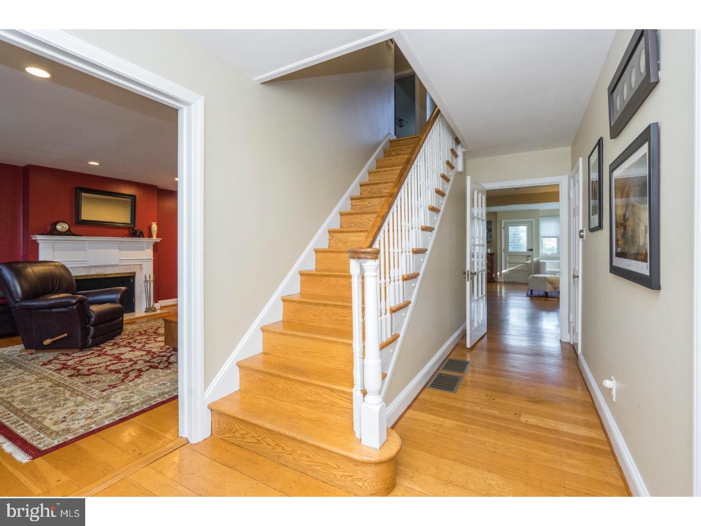 7905 Cobden Road Glenside, PA 19038 - Photo 3 of 24 Foyer
