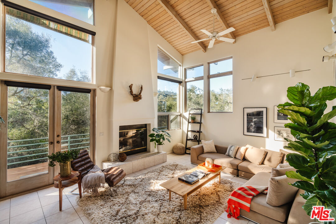 229 Muerdago Road Topanga, CA 90290 - Photo 15 of 59