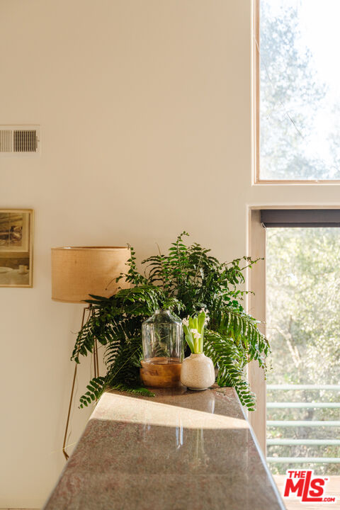 229 Muerdago Road Topanga, CA 90290 - Photo 21 of 59