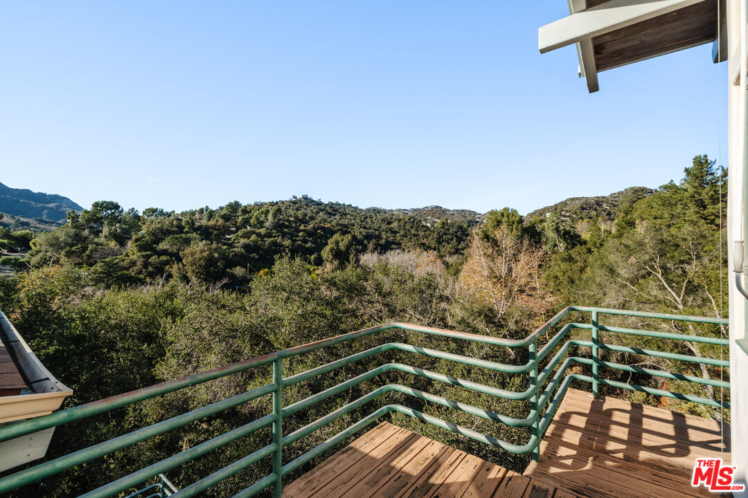 229 Muerdago Road Topanga, CA 90290 - Photo 42 of 59