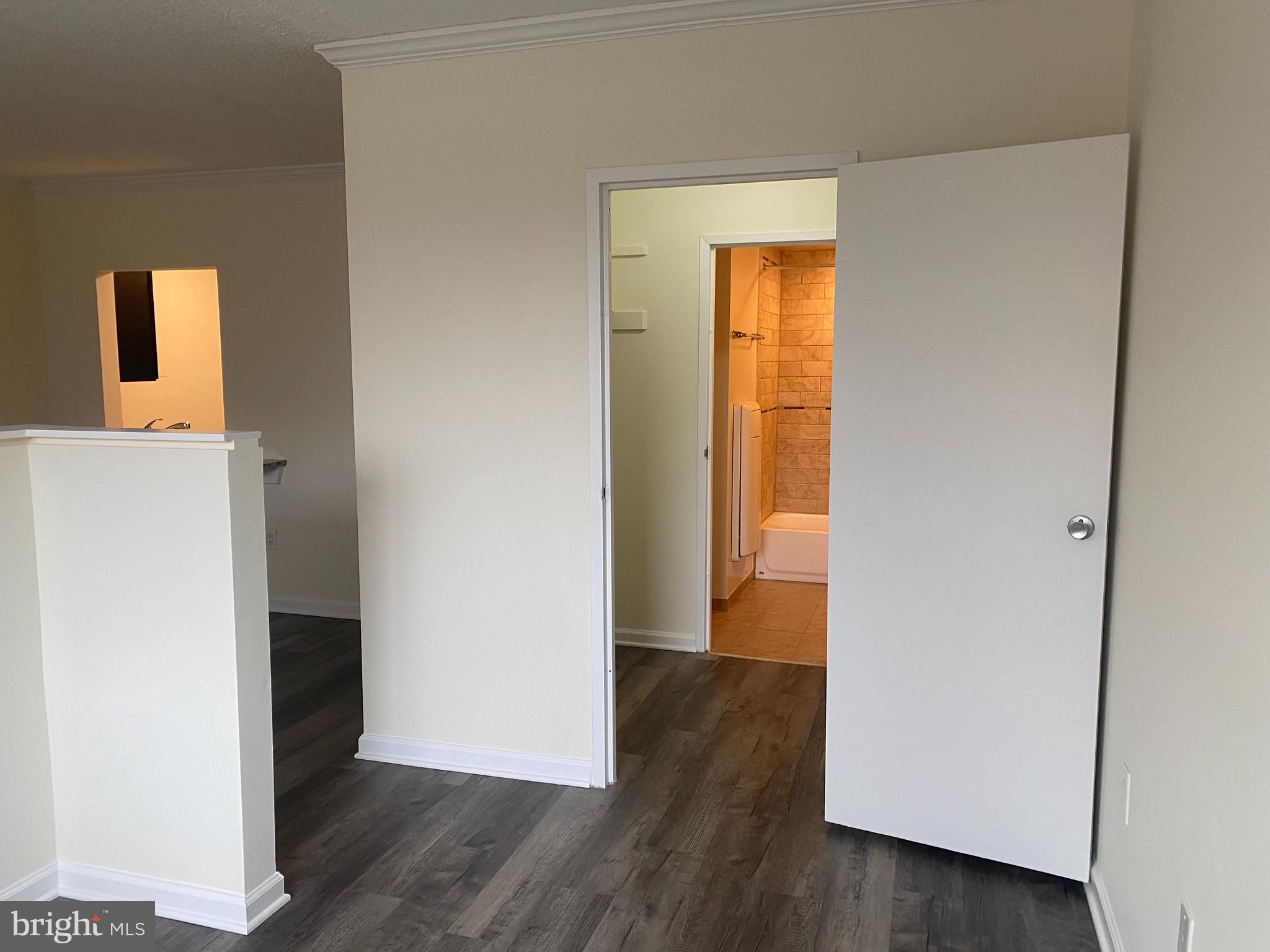 4141 North Henderson Road, Unit 108 Arlington, VA 22203 - Photo 23 of 28