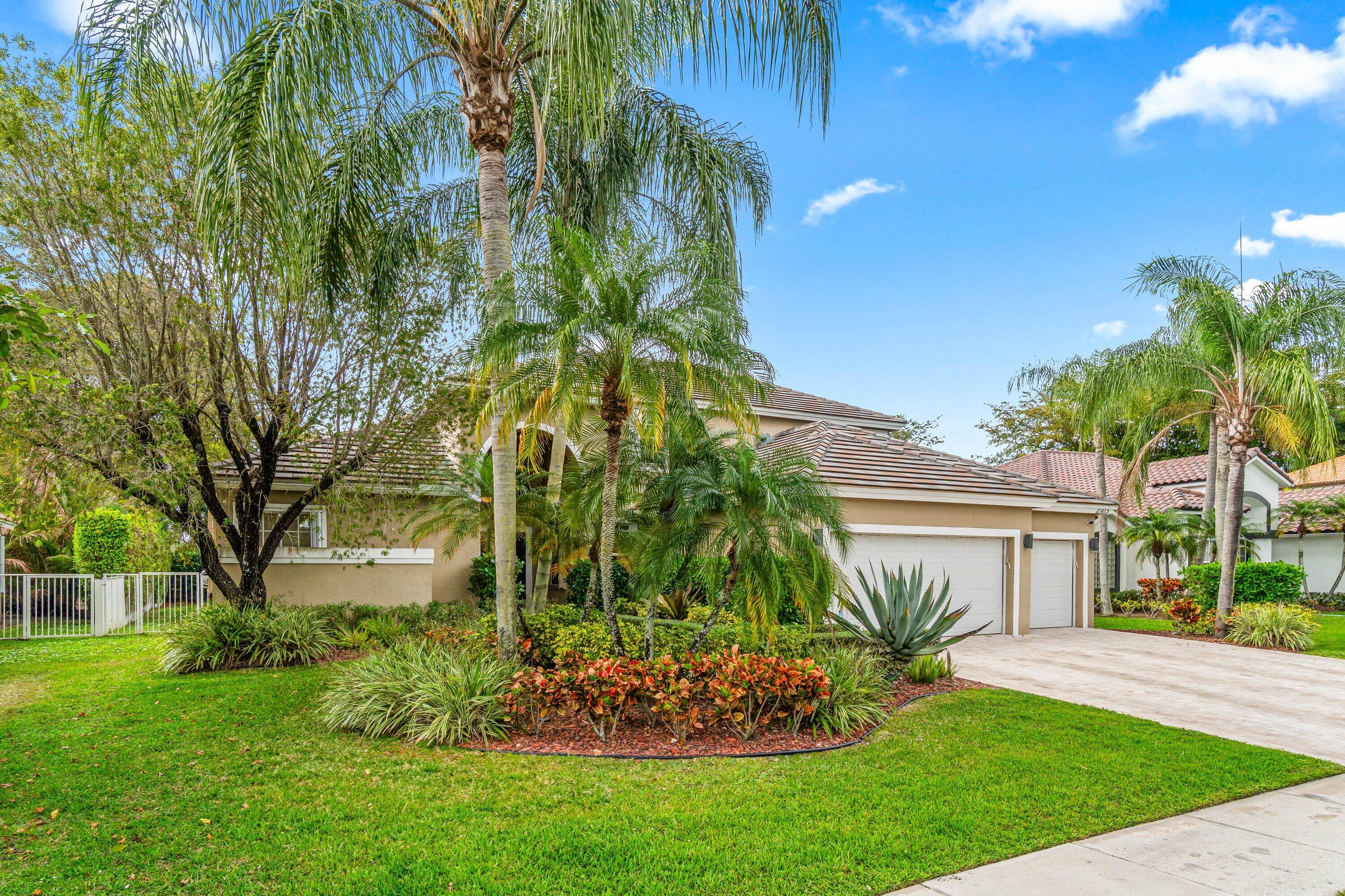 21473 Halstead Drive Boca Raton, FL 33428 - Photo 3 of 45 003-21473HalsteadDrive-BocaRaton-FL-3342