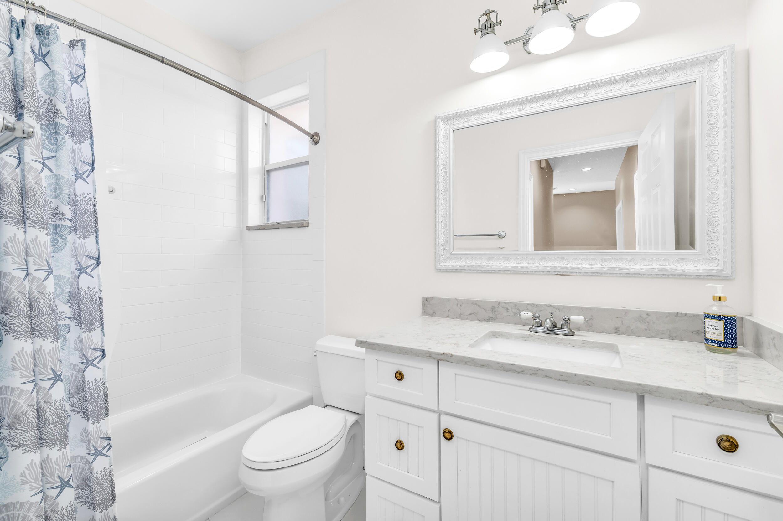 8550 Vía Romana, Unit 2 Boca Raton, FL 33496 - Photo 19 of 21 photo-17