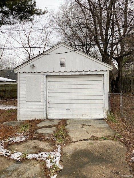 19171 McCormick Street Detroit, MI 48224 - Photo 2 of 2