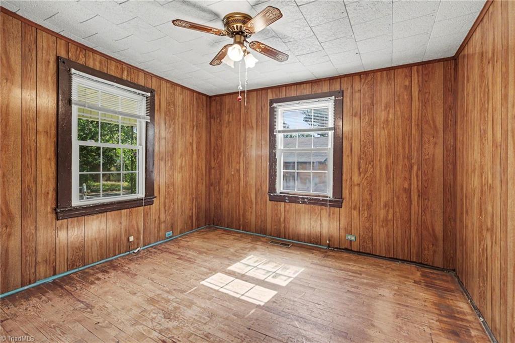 811 Cliffside Avenue High Point, NC 27260 - Photo 12 of 19 Primary