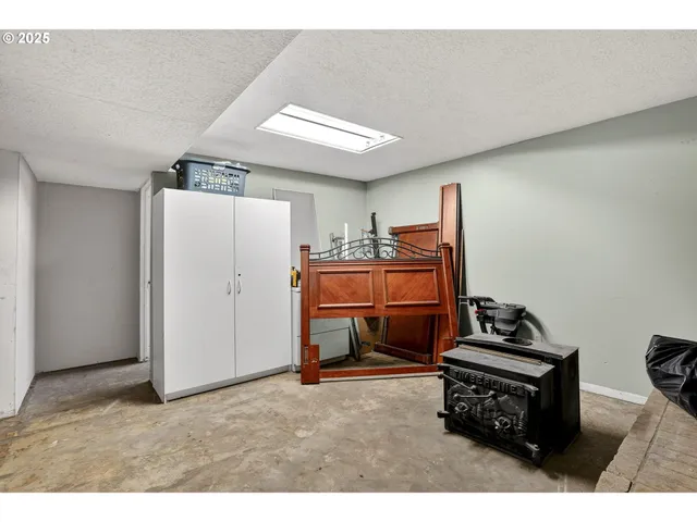 $460,000 | 4715 Southeast 94th Avenue, Portland, OR 97266