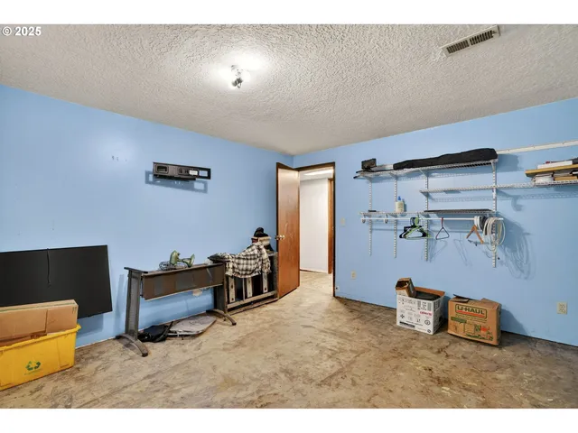 $460,000 | 4715 Southeast 94th Avenue, Portland, OR 97266