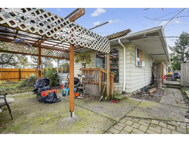 $460,000 | 4715 Southeast 94th Avenue, Portland, OR 97266