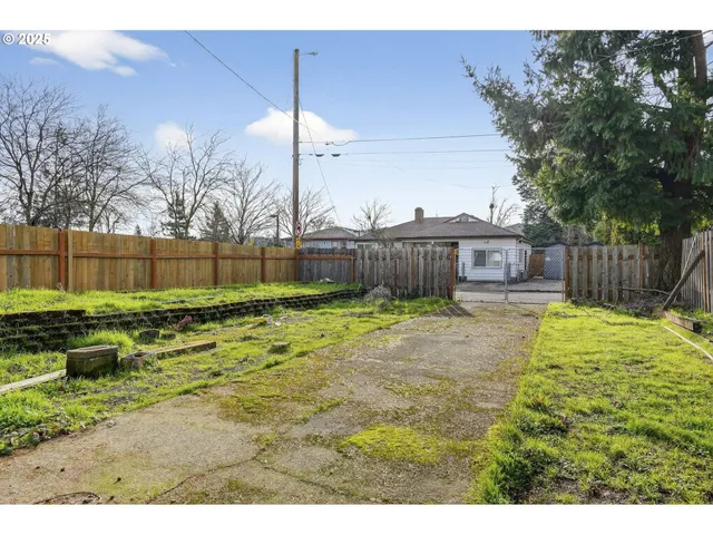 $460,000 | 4715 Southeast 94th Avenue, Portland, OR 97266