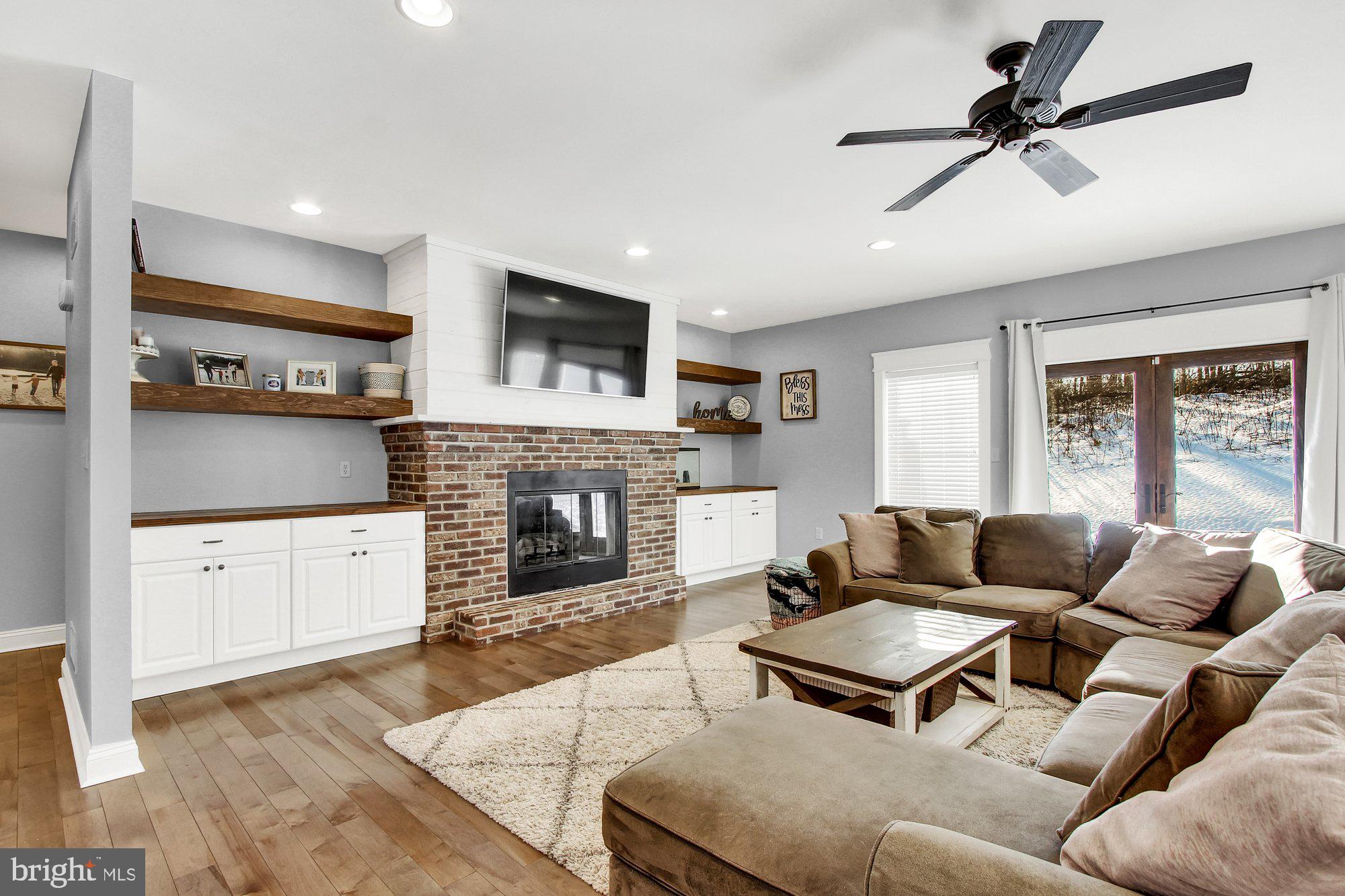 4588 Sportsman Club Road Spring Grove, PA 17362 - Photo 4 of 39