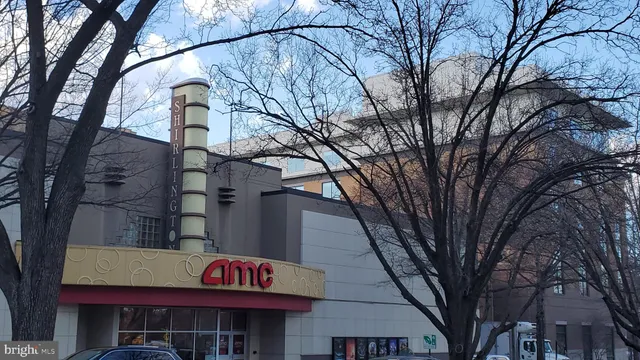 $219,900 | 4600 South Four Mile Run Drive, Unit 207, Arlington, VA 22204