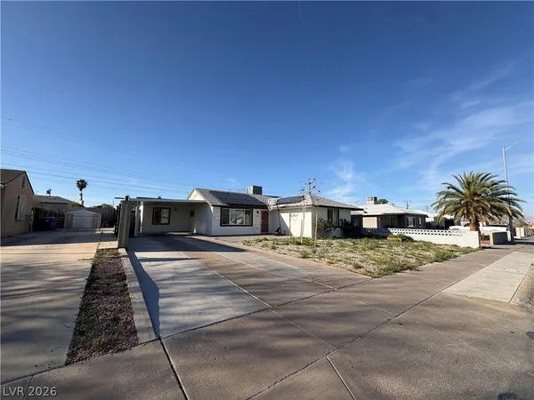 $2,400 | 109 Ash Street, Henderson, NV 89015