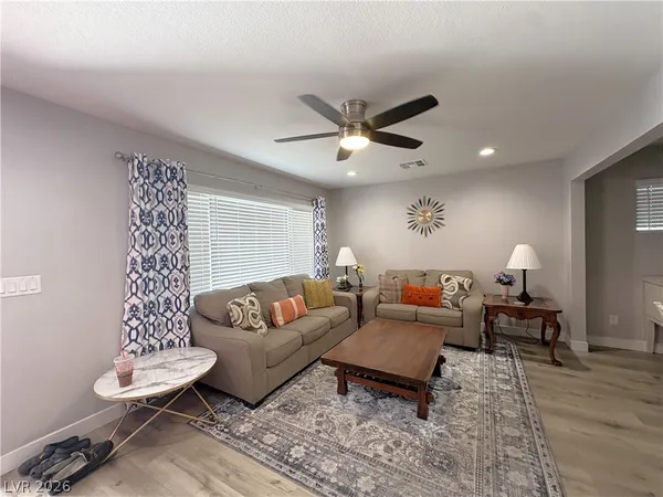 $2,400 | 109 Ash Street, Henderson, NV 89015