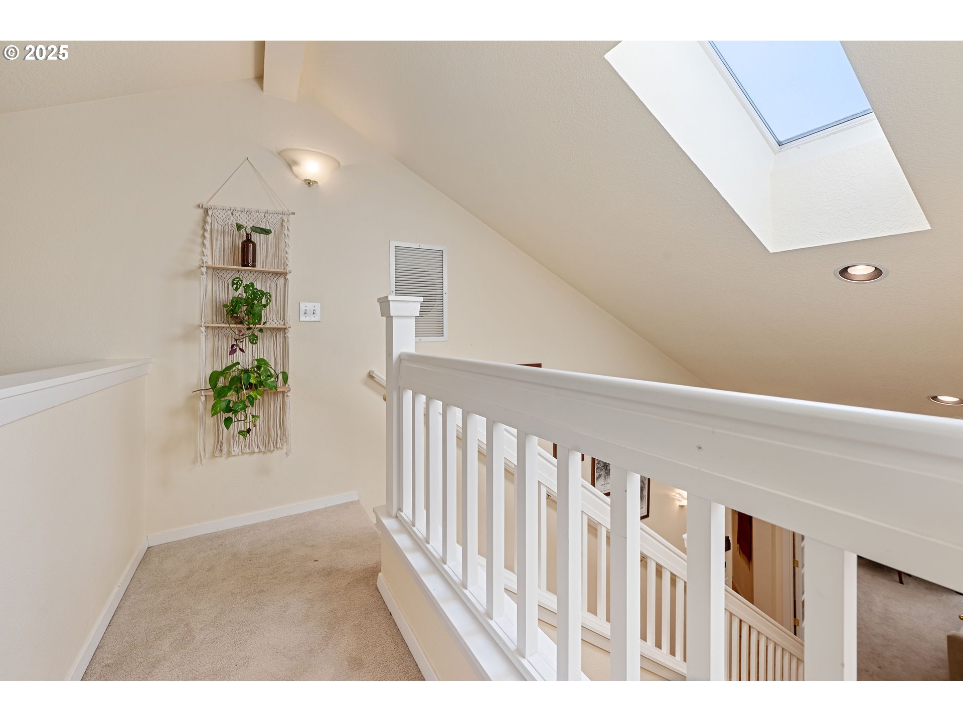 9627 Northwest Silver Ridge Loop Portland, OR 97229 - Photo 17 of 34 Gallery Image 17