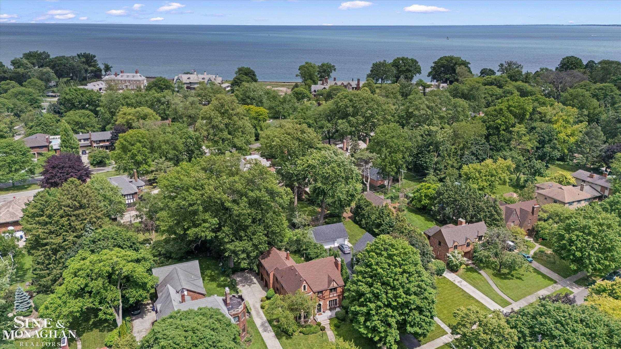 542 Lakepointe Street Grosse Pointe Park, MI 48230 - Photo 42 of 48