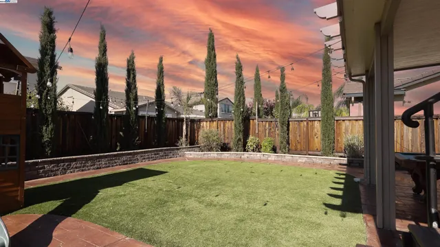 $950,000 | 967 Dainty Avenue, Brentwood, CA 94513