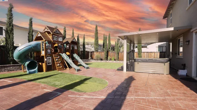 $950,000 | 967 Dainty Avenue, Brentwood, CA 94513