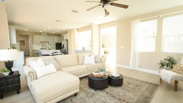 $950,000 | 967 Dainty Avenue, Brentwood, CA 94513