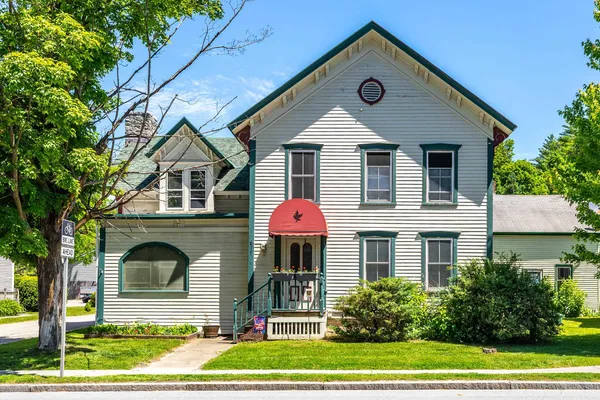 $850,000 | 609-617 Depot Street, Manchester, VT 05255