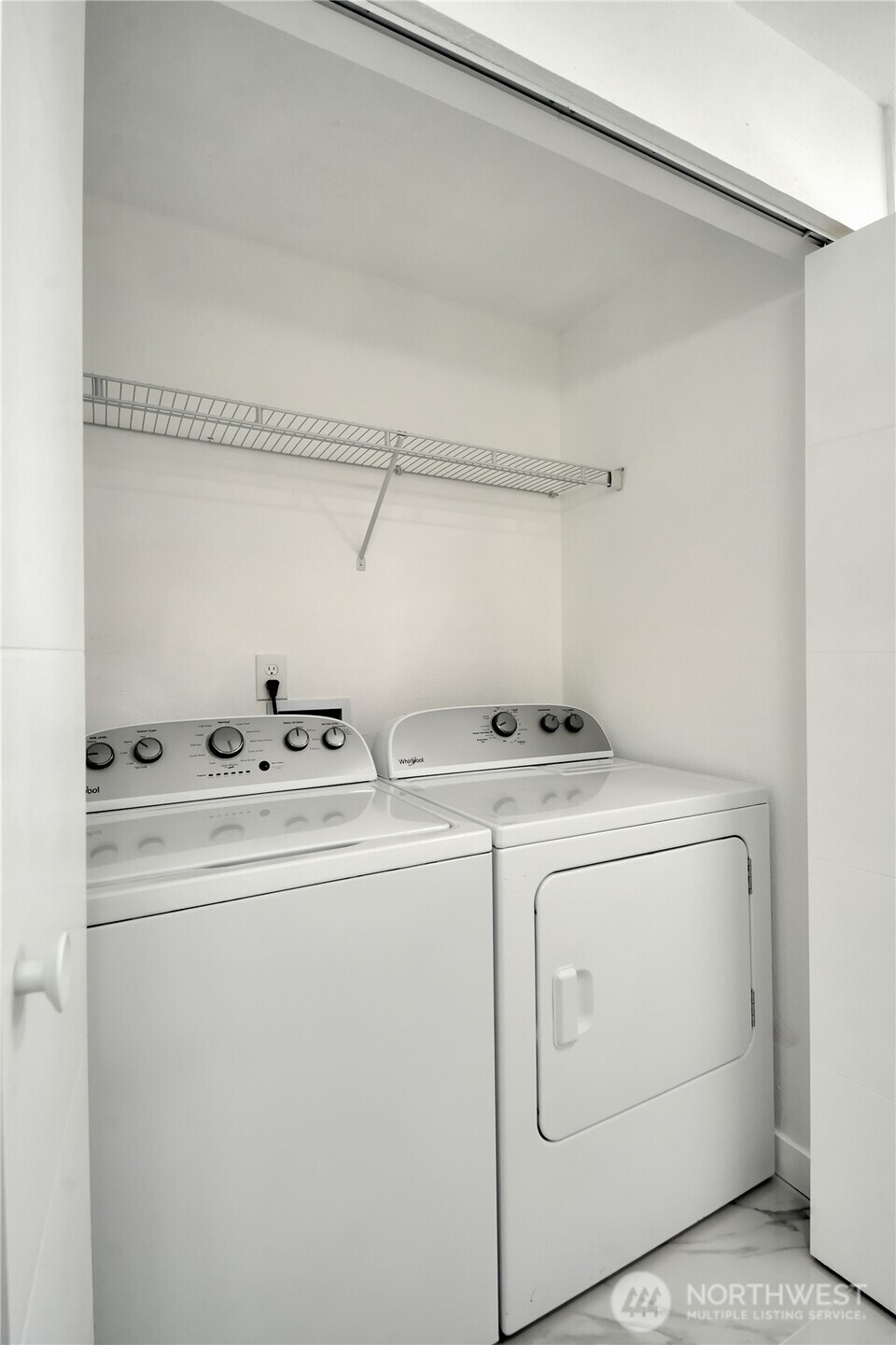 1006 Fidalgo Street Sedro-Woolley, WA 98284 - Photo 15 of 20 a utility room with dryer and washer