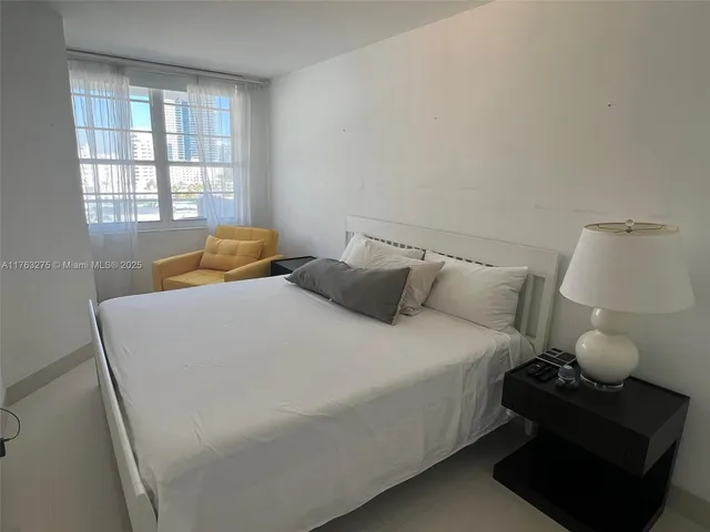 $3,500 | 100 Lincoln Road, Unit 945, Miami Beach, FL 33139