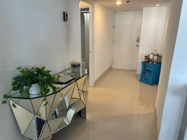 $3,500 | 100 Lincoln Road, Unit 945, Miami Beach, FL 33139