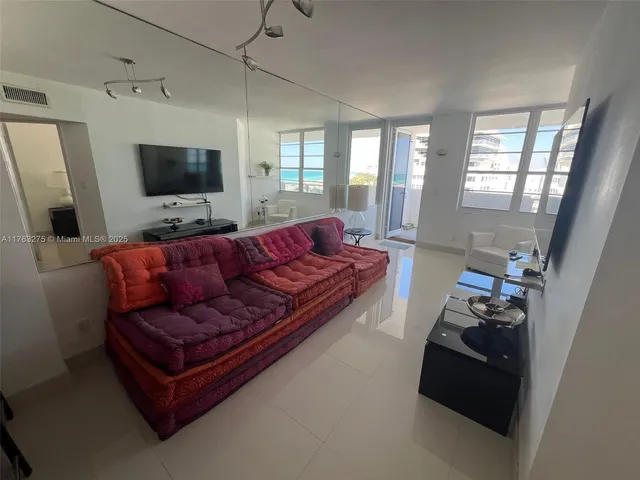 $3,500 | 100 Lincoln Road, Unit 945, Miami Beach, FL 33139