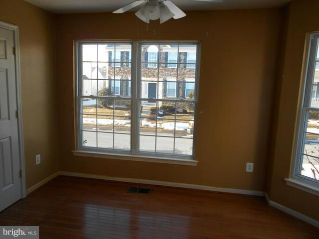 217 Commodore Drive Baltimore, MD 21221 - Photo 7 of 16 Dining Room