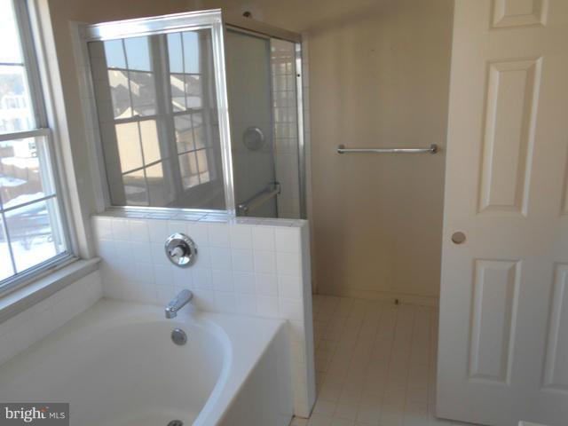 217 Commodore Drive Baltimore, MD 21221 - Photo 10 of 16 Bath