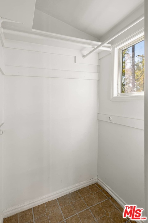3733 Valleybrink Road Los Angeles, CA 90039 - Photo 10 of 16 Gallery Image 10