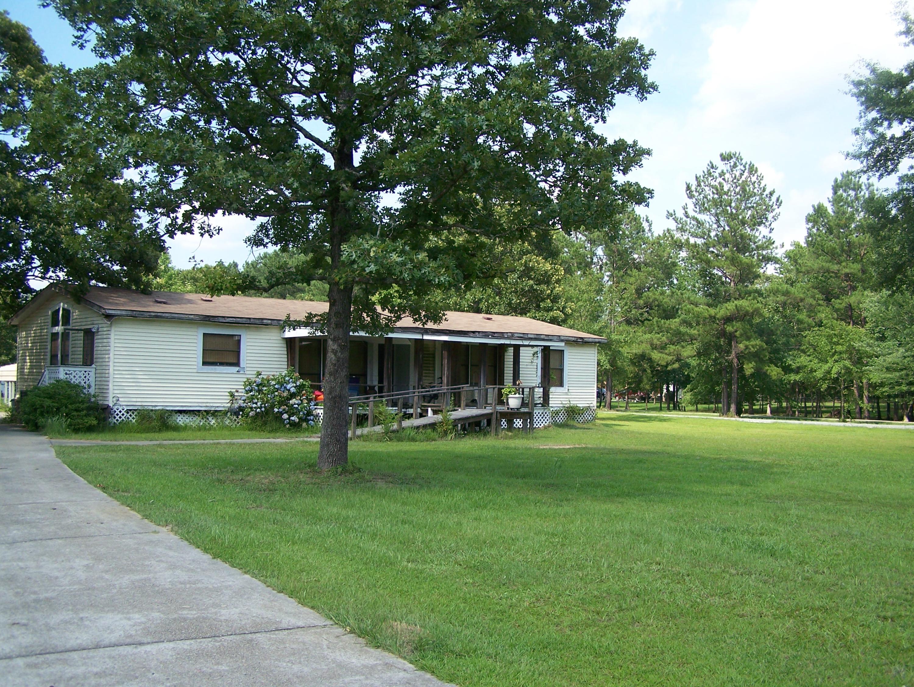 1172 Witherbee Road Moncks Corner, SC 29461 - Photo 2 of 11 2006-08-14 11.46.25