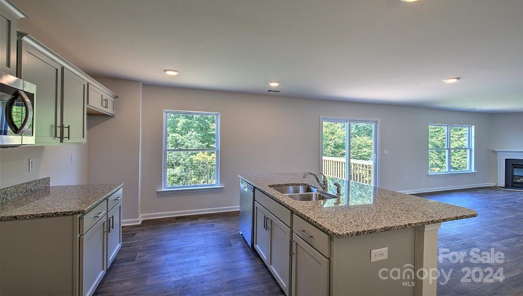 417 Ridgeview Lane Mars Hill, NC 28754 - Photo 5 of 24 Gallery Image 5