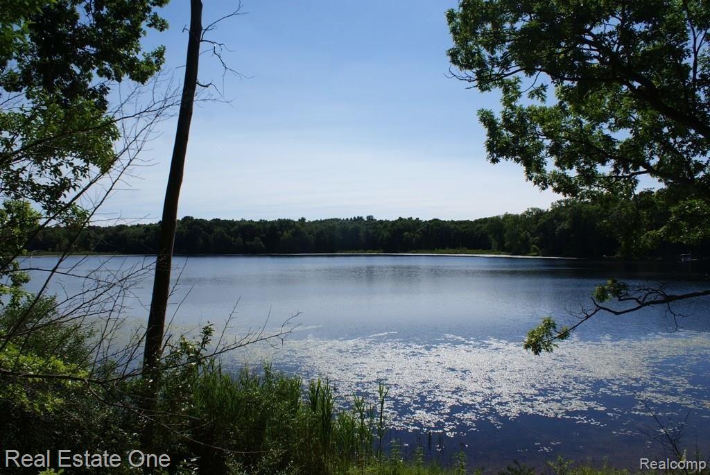 2 McKeen Lake Road Columbiaville, MI 48421 - Photo 1 of 51
