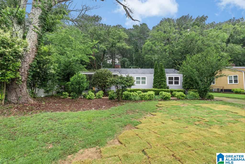 1348 Cresthill Road Birmingham, AL 35213 - Photo 2 of 16