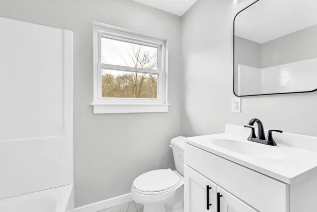 $397,000 | 216 Valley View Road, Dover, TN 37058