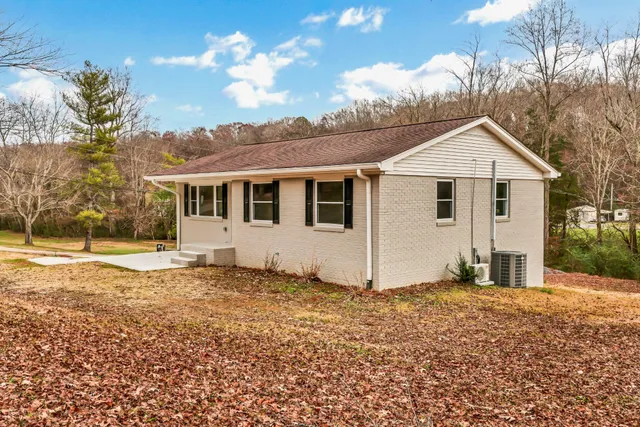 $397,000 | 216 Valley View Road, Dover, TN 37058