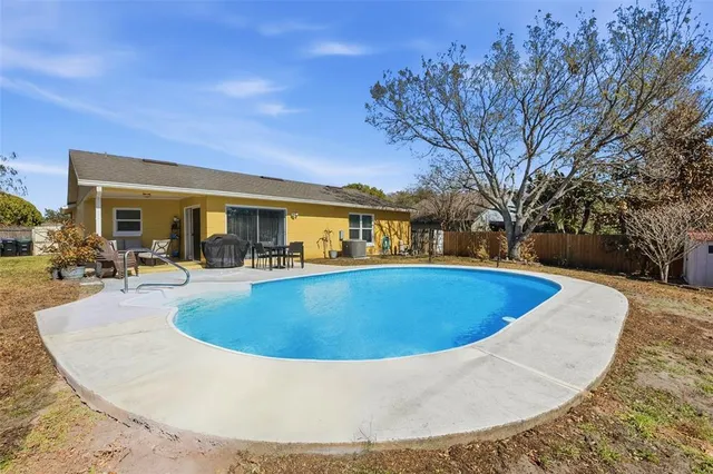 $440,000 | 8750 Brackenwood Drive, Orlando, FL 32829