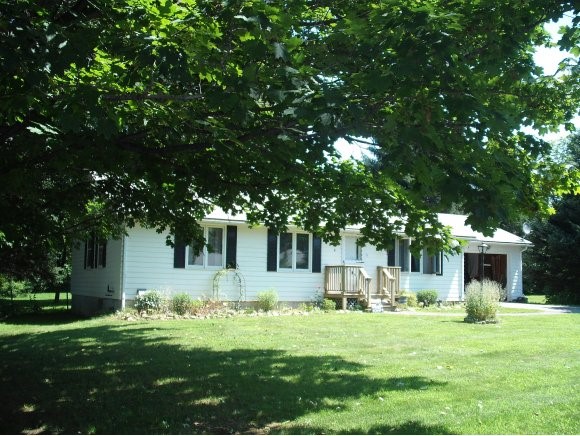 8 Wentworth Avenue Rochester, NH 03867 - Photo 1 of 1