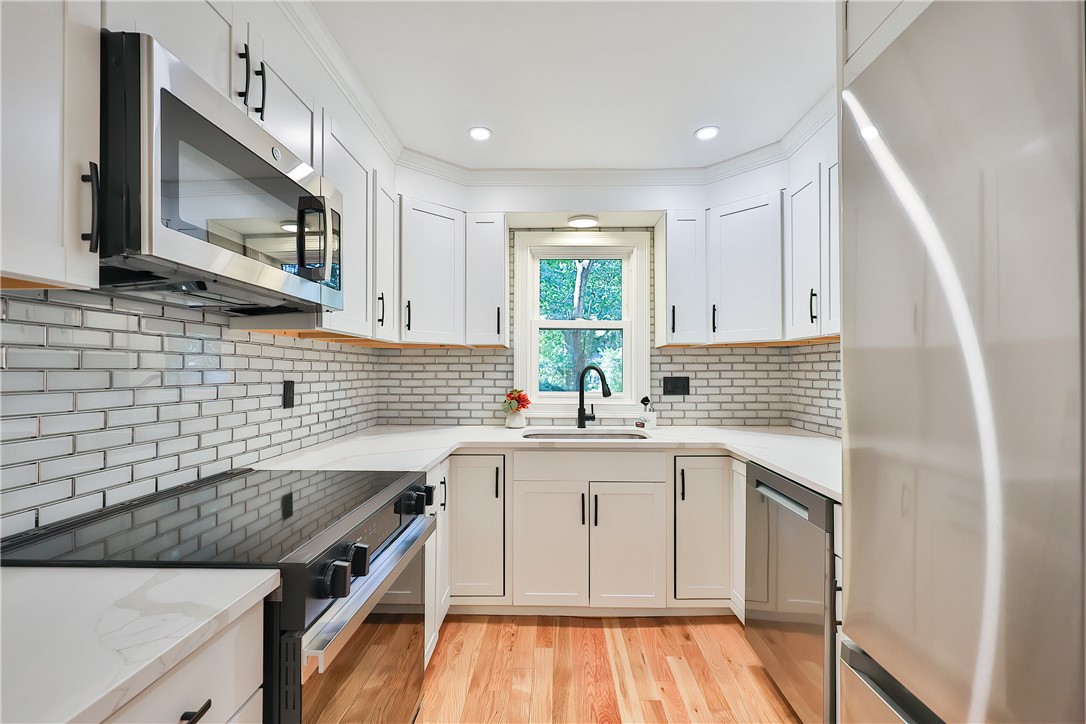 92 1st Road Glocester, RI 02814 - Photo 3 of 34 Gallery Image 3