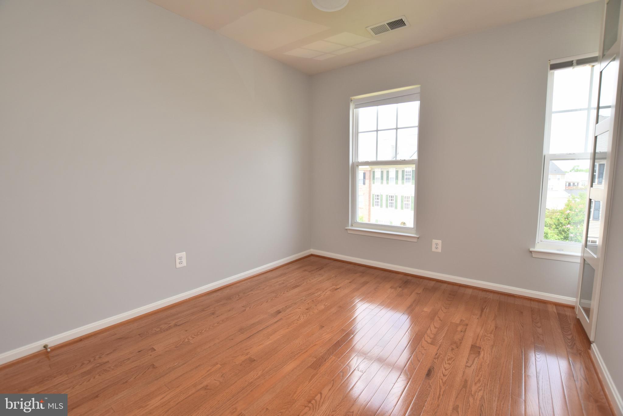 9179 Ribbon Falls Loop Bristow, VA 20136 - Photo 25 of 29 Second Bedroom