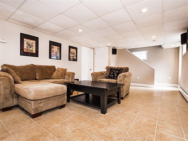 121 Summit Street Waltham, MA 02451 - Photo 16 of 21 Gallery Image 16