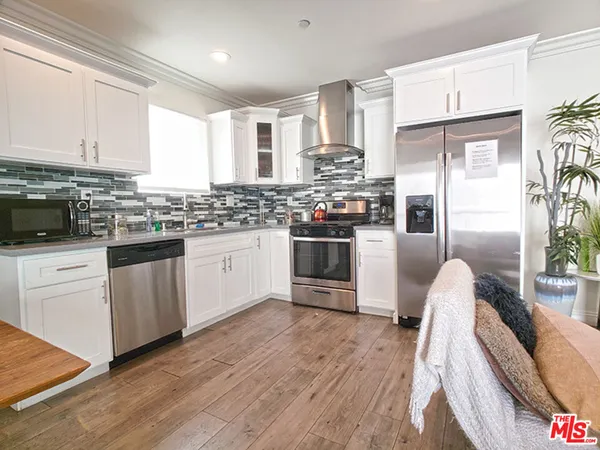 $3,600 | 963 North Wilton Place, Unit 965 1/2, Los Angeles, CA 90038