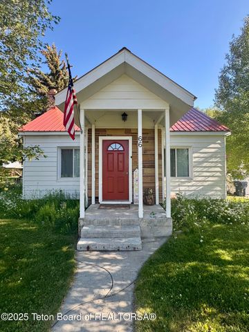 $499,900 | 66 East 3rd Avenue, Afton, WY 83110