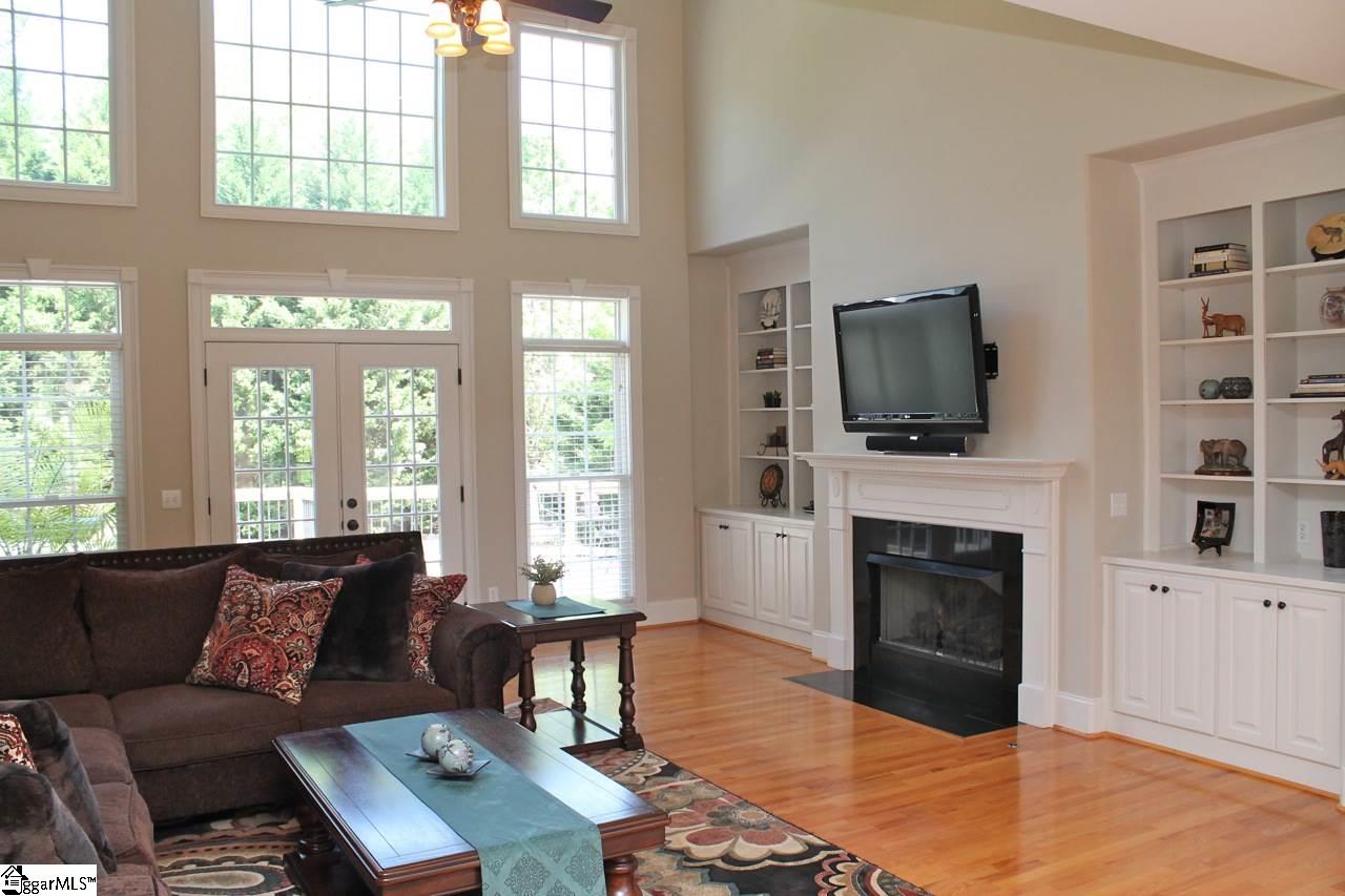 9 Griffith Hill Way Greer, SC 29651 - Photo 8 of 36 Gallery Image 8