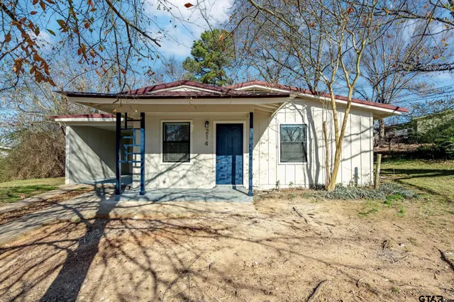 $107,900 | 214 Randolph Street, Lone Star, TX 75668