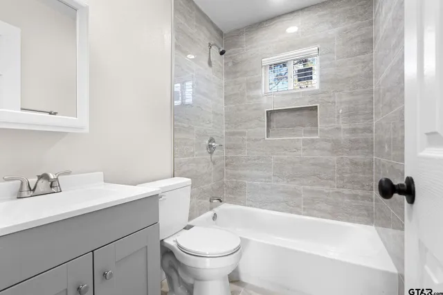 $107,900 | 214 Randolph Street, Lone Star, TX 75668