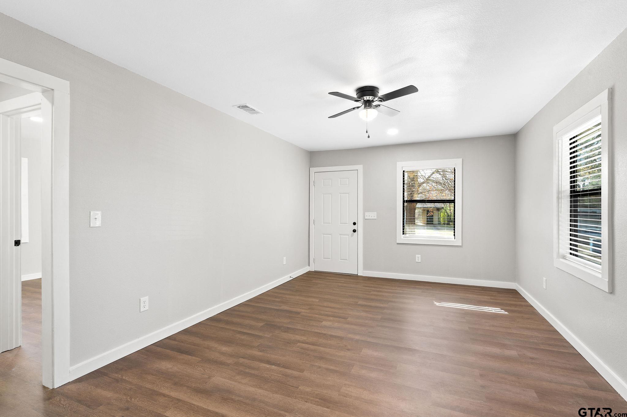 214 Randolph Street Lone Star, TX 75668 - Photo 5 of 25