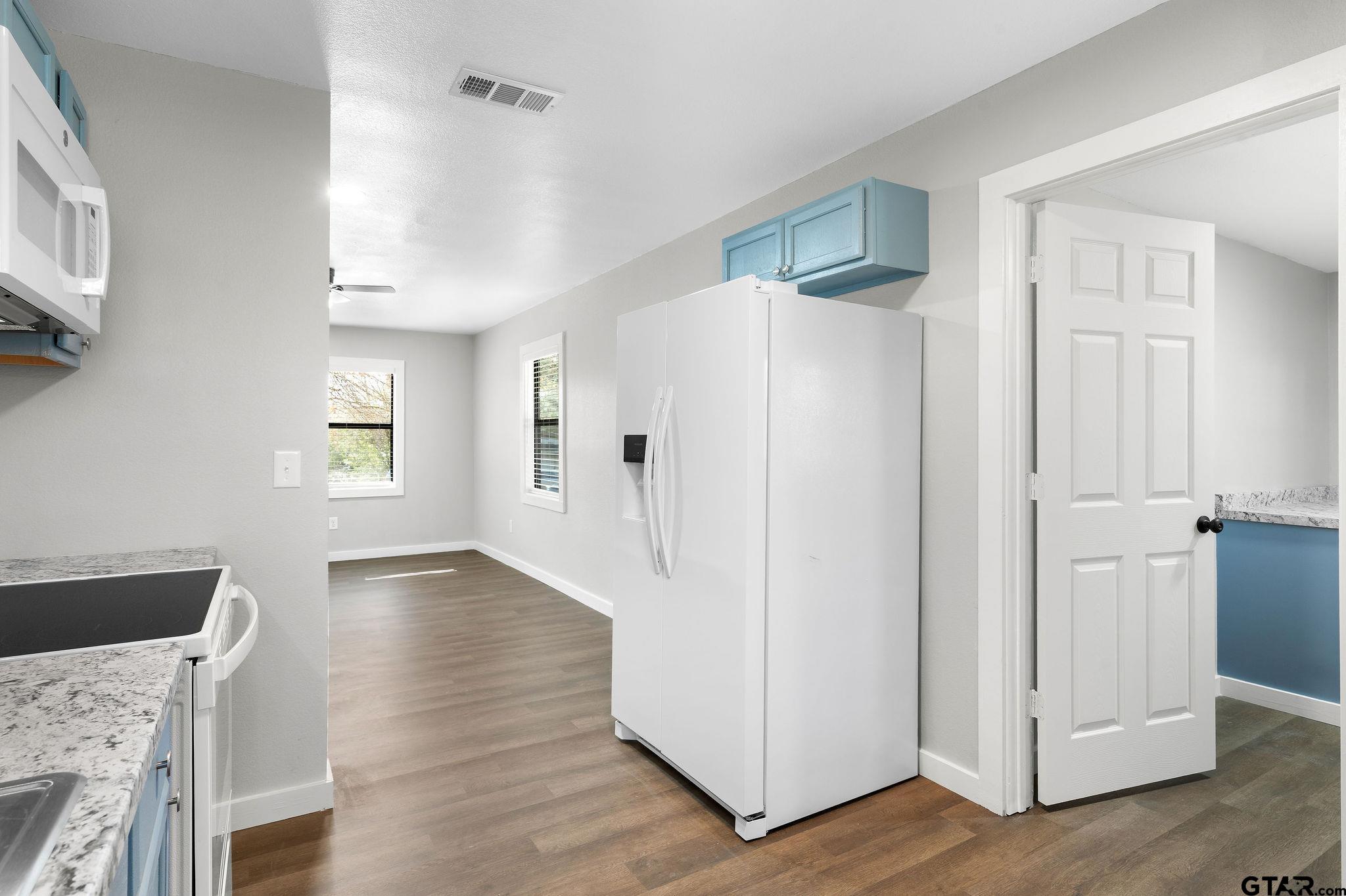 214 Randolph Street Lone Star, TX 75668 - Photo 10 of 25